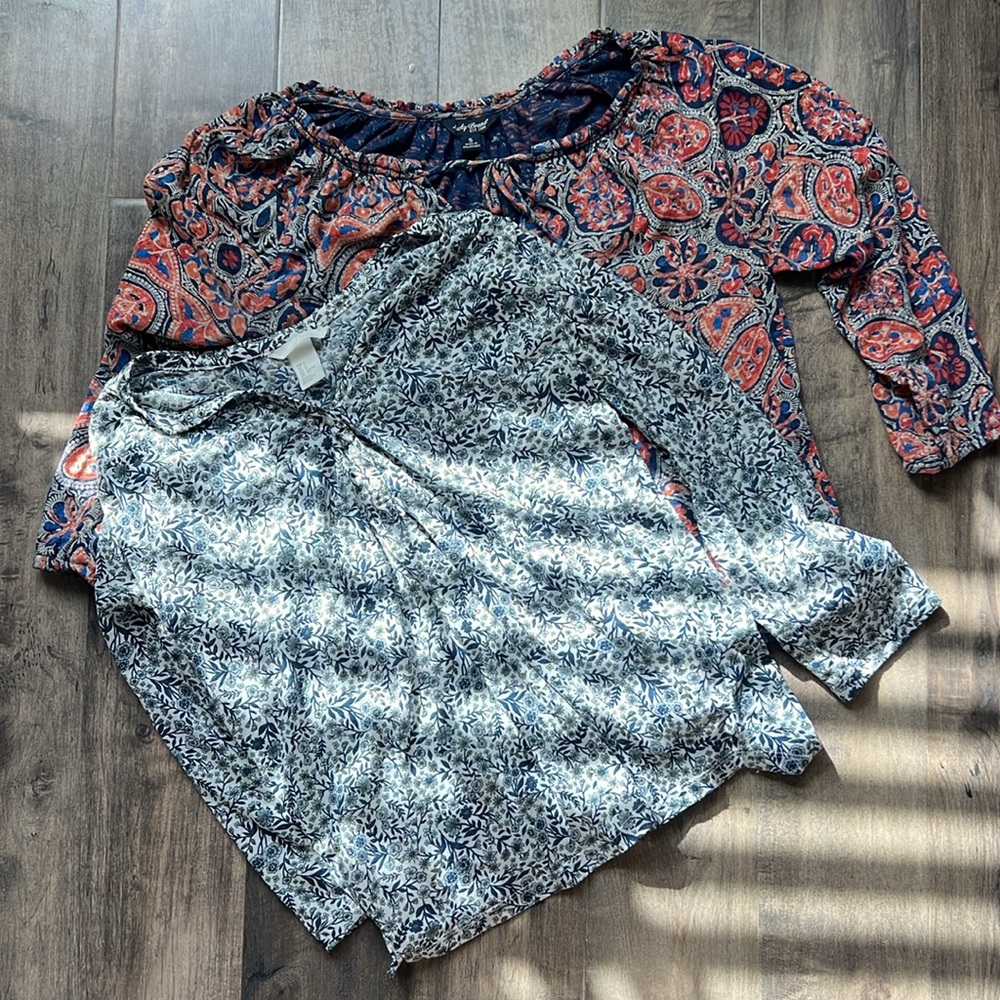 2 lightweight blouses sz small